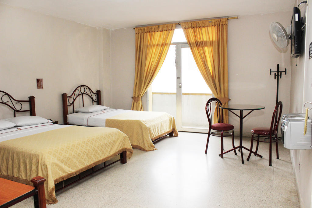 Hotel Normandia メデジン エクステリア 写真